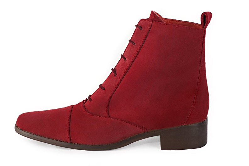 Burgundy red women's ankle boots with laces at the front. Round toe. Flat leather soles. Profile view - Florence KOOIJMAN